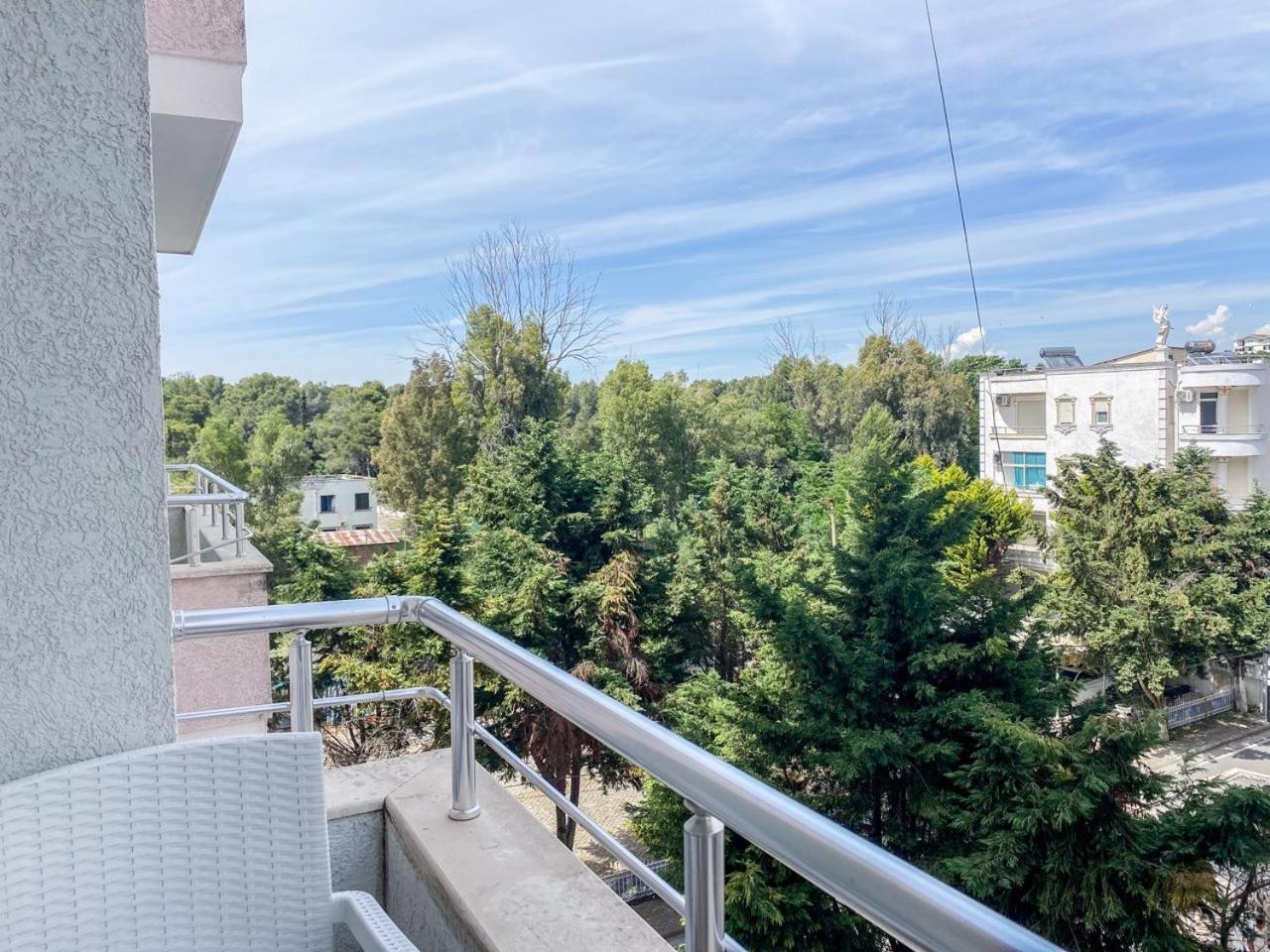 Lunasol Seaside Apartments Durrës Eksteriør billede